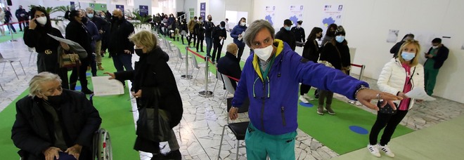 Covid in Campania, oggi 1.087 positivi e quattro morti: l'indice di contagio risale al 3,21%