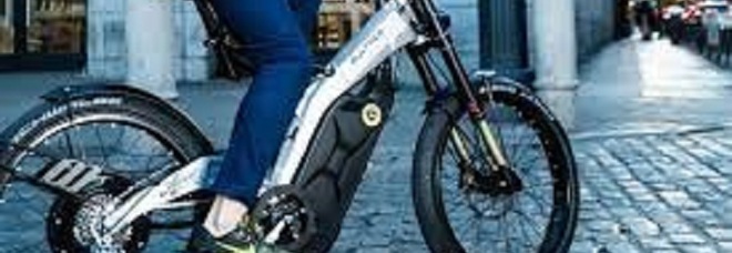 Capri, bicicletta elettrica rubata: il ladro incastrato dalle telecamere