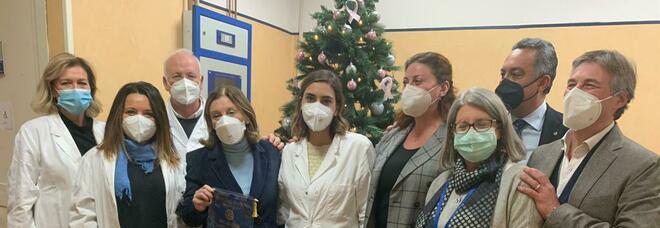 Napoli, Rotary Club Napoli Angioino dona un albero di Natale al Centro di Screening Diagnostica Senologica dell'Ospedale Annunziata