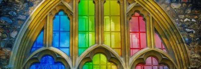 Il cardinale Nichols celebra a Londra messa per famiglie LGBT