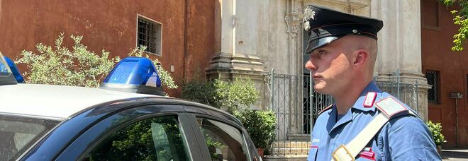 Roma, bambino di un anno non respira, Carabiniere lo salva con la manovra di Heimlich