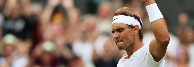 Wimbledon, Nadal vince al super tie break dopo 4 ore e vola in semifinale: affronterà Kyrgios