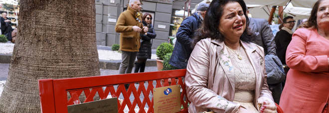 Panchina rossa per Tiziana Cantone, la mamma: «Lapidata dalla Napoli bene»