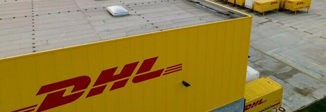 Aereoporto di Capodichino, Dhl si rafforza al Sud: «Primo scalo per tonnellate di cargo trasportate»