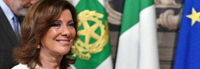 Elezioni Presidente Repubblica, chi è Elisabetta Casellati: dal padre partigiano al rapporto con Berlusconi e il ruolo al Senato