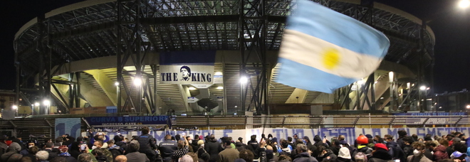 Maradona, l'annuncio ufficiale del Comune di Napoli: lo stadio San Paolo sarà intitolato a Diego