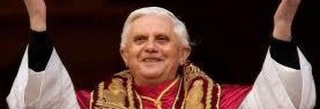 Ratzinger intravede l'Anticristo nel mainstream che difende nel mondo aborto e coppie gay