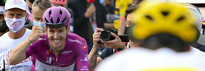 Giro d'Italia, tappa a Napoli: Demare prepara il tris