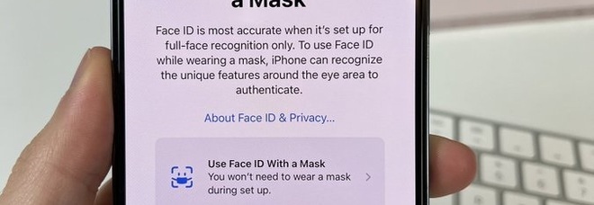 Apple consentirà di sbloccare l'iPhone tramite Face ID anche se si indossa la mascherina