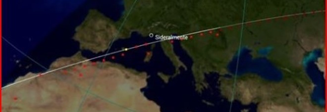 Show in cielo questa sera: passa il treno dei satelliti Starlink che fa infuriare gli astronomi Mappa e orari