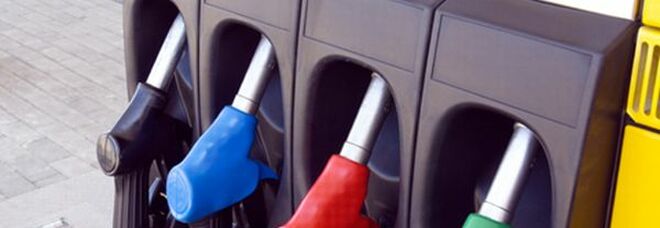 Carburanti e metano su nuovi record. Allarme consumatori su ricadute per famiglie