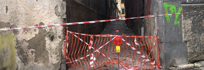 Napoli, gli sfollati del corso Vittorio Emanuele disperati: «Non ci abbandonate»