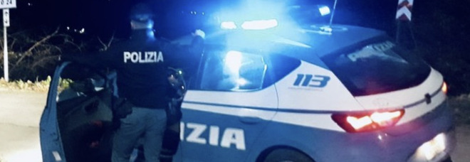 E' morto sul colpo un giovane di 30 anni vittima di un agguato in strada a Foggia