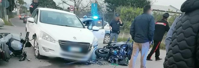 Tragico impatto sulla 7 bis tra moto e auto: muore centauro di 35 anni