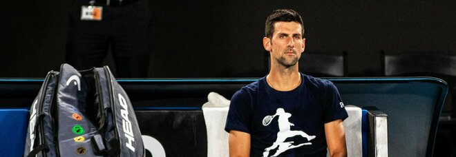 Djokovic, l'Australia gli revoca di nuovo il visto. Ricorso immediato al giudice, in corso l'udienza