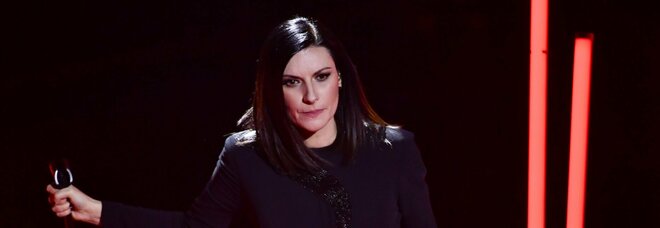 Laura Pausini incanta Sanremo: «Che emozione, è un colpo al cuore»