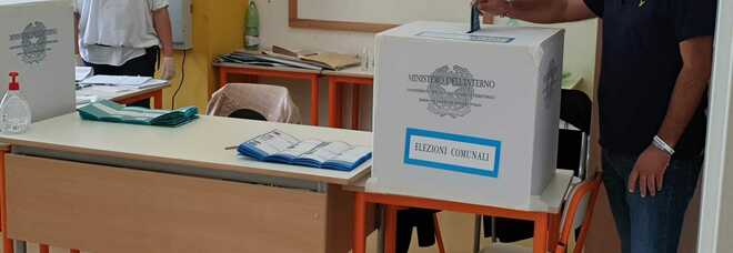 Roma, M5s crolla in provincia ed è fuori dai ballottaggi: finita la spinta del 2016
