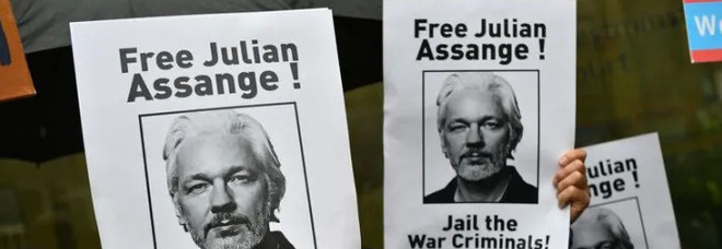 Julian Assange resta in Gran Bretagna: potrà fare ricorso contro l'estradizione negli Usa