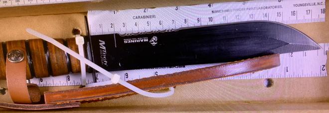 Carabiniere ucciso, ecco il coltello da marine usato da Elder Lee: lama di 18 centimentri