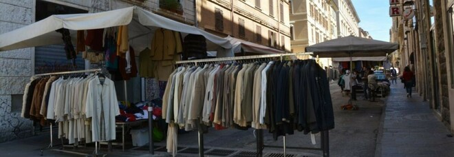 Pesaro, paura per un venditore ambulante positivo: ha partecipato a diversi mercati, chiuso il banco