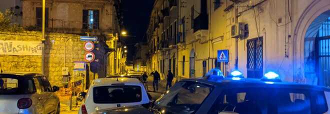 Napoli, Porta Nolana: trovato in possesso di 3 cellulari e oltre 1000 euro: denunciato