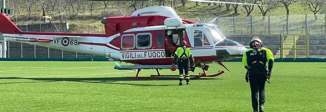Salvataggio in montagna, 65enne soccorso da un elicottero