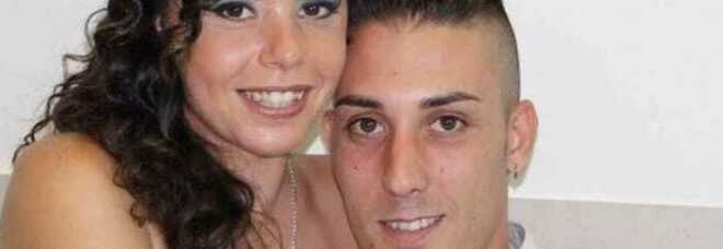 Covid, morta a Napoli dopo il parto, il marito: «In ospedale rubati fede, anello e cellulare»