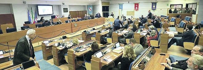 Regione Campania, la giunta approva i disegni di legge di stabilità e bilancio