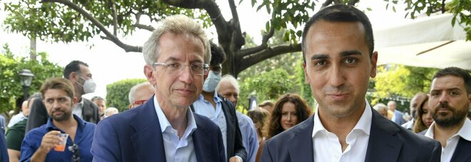 Luigi Di Maio a Napoli con Manfredi: «C'è bisogno di persone che risolvono i problemi»