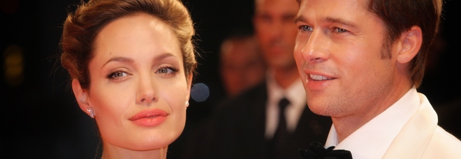 Angelina Jolie porta in tribunale Brad Pitt: «Era violento, ho le prove». E in aula manderà i figli a testimoniare