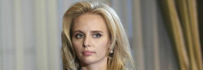 Maria Vorontsova, la figlia di Putin organizza il viaggio all'estero col nuovo fidanzato, ma lo zar la blocca : «Non tornerebbe in Russia»