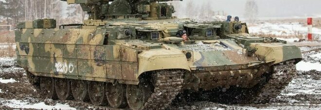 Putin invia i carri armati "Terminator" in Donbass: Russia in difficoltà in Ucraina, lo zar dispiega la super arma