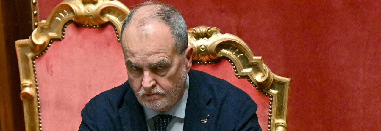 Autonomia, la nuova bozza di Calderoli taglia fuori il Parlamento: le Camere potranno dare solo un parere