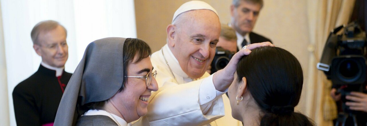Vaticano, pedofilia, il Papa resiste al pressing: «Il segreto confessionale vale per i preti che hanno commesso abusi»