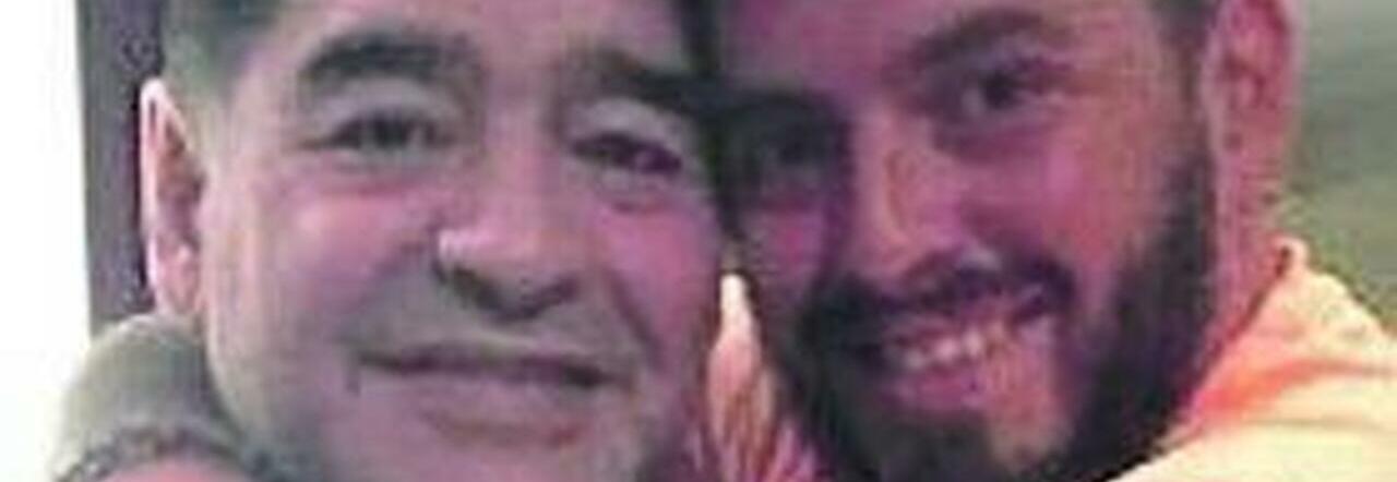 L'ultimo abbraccio tra Diego Maradona jr e il papà
