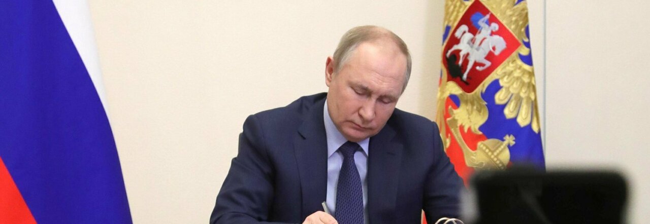 Putin perde potere e il fronte interno si spacca. L'esperta (in esilio): «Uno alla gola dell'altro»