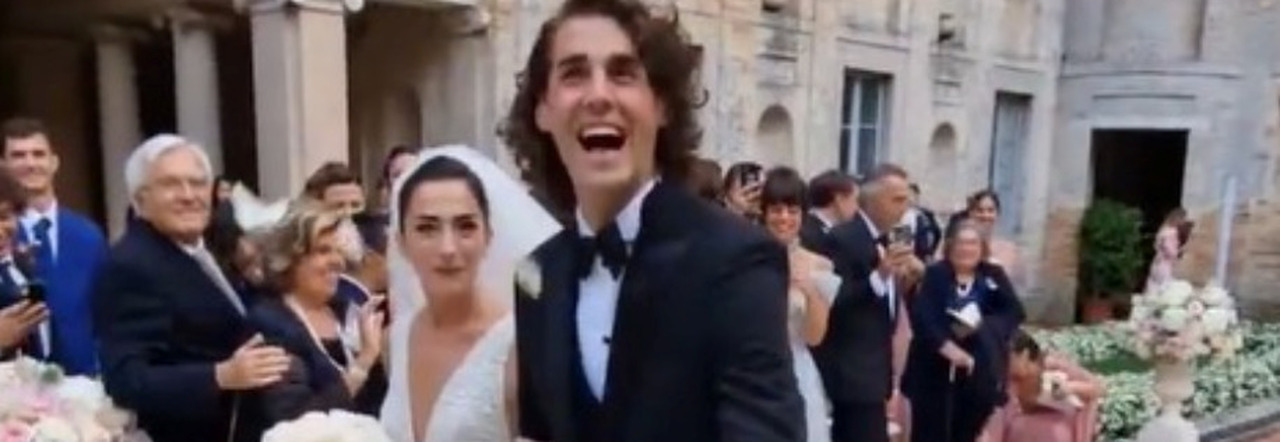 Gianmarco Tamberi ha sposato la sua Chiara: location, invitati (Jacobs, Michielin, Bebe Vio) e outfit del matrimonio