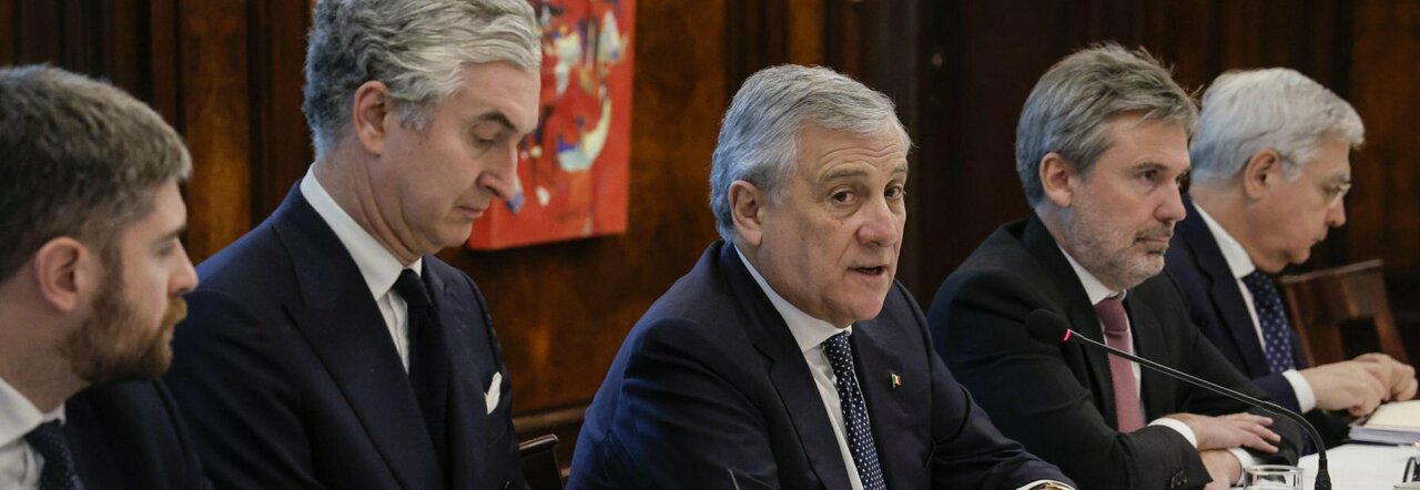 Gas, Tajani: «Piombino, rigassificatore in funzione a primavera. E una rete colleghi l Italia»