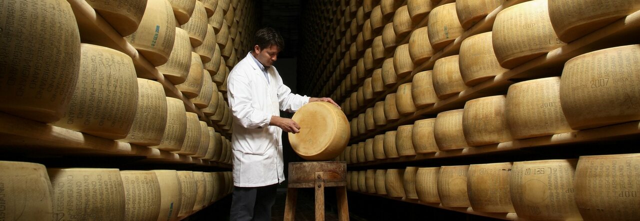 Etichettatura Nutri-Score, dalla mozzarella al pecorino: attacco Ue ai nostri formaggi