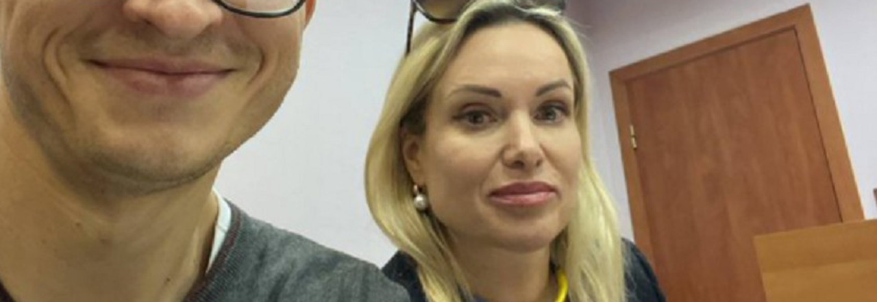 Marina Ovsyannikova dove sta? La giornalista russa che ha protestato in tv è sparita. «Gli avvocati non riescono a trovarla»