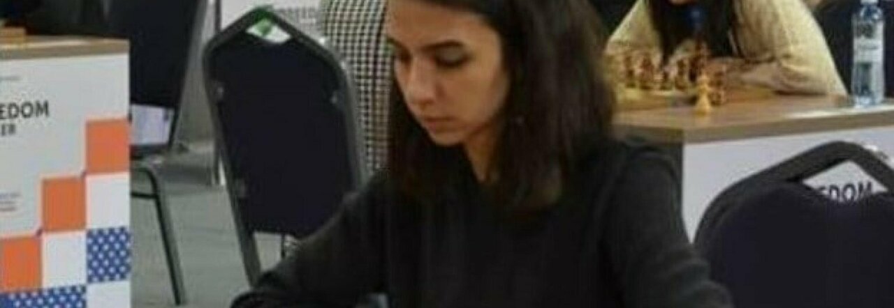 Sara Khadem, la campionessa di scacchi che gioca il mondiale senza velo (foto Iran International)