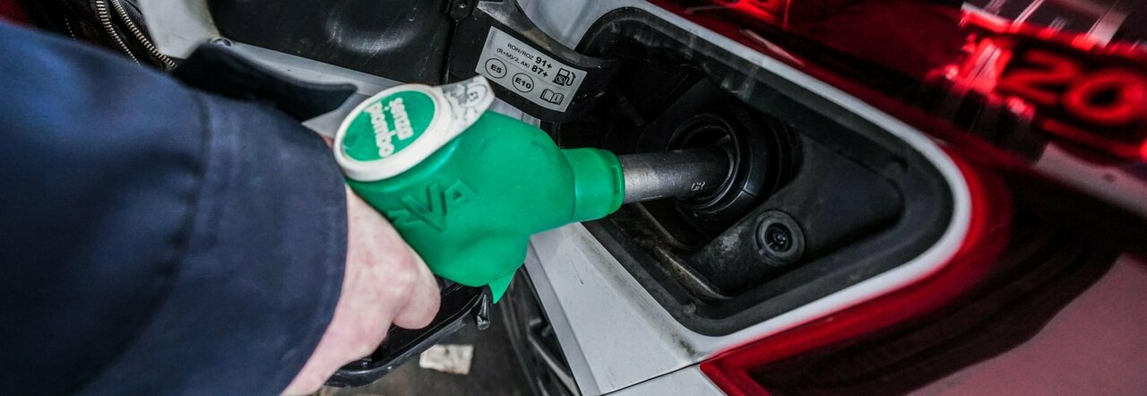 L'impennata dei prezzi di benzina e diesel