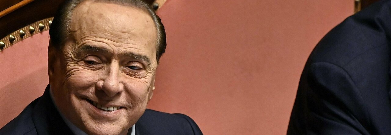 Meloni cerca l'asse con il Ppe, ma Berlusconi punta al partito unico. Le strategie verso le europee