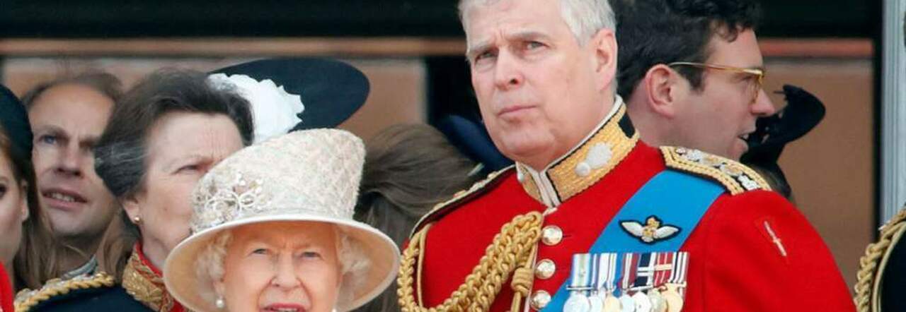 Las regina Elisabetta II con il principe Andrew