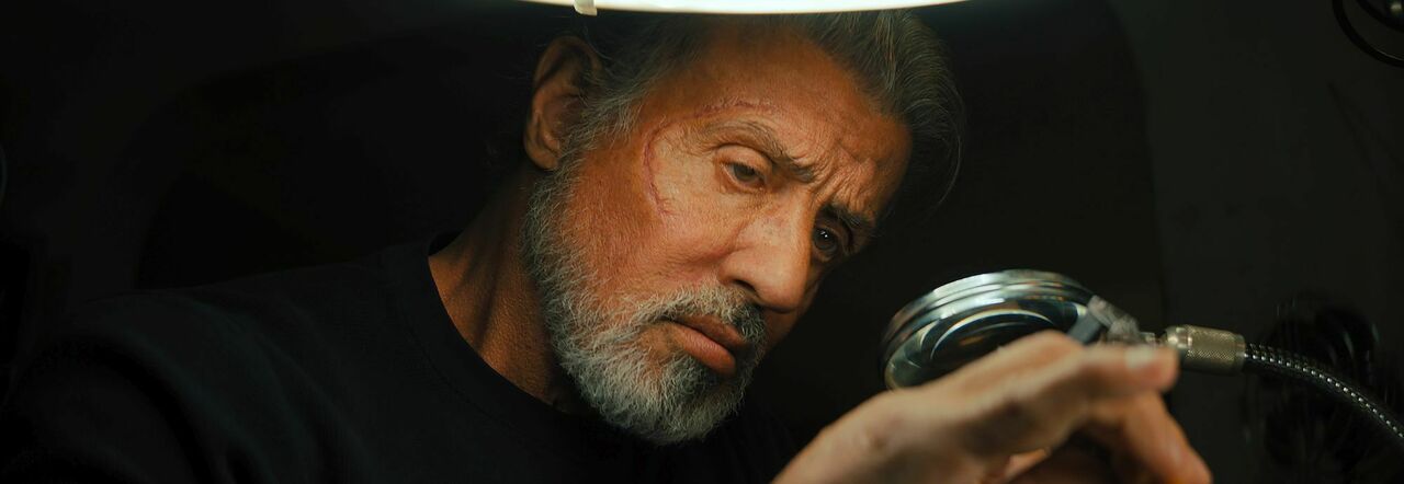 Sylvester Stallone: «Il mio supereroe lascia la pensione ed elimina le gang». In arrivo il nuovo film Samaritan