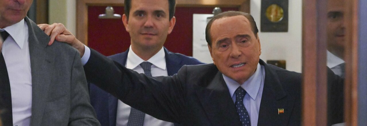 Berlusconi, dalla vodka di Putin al compagno di Giorgia Meloni: gli ultimi veleni (con audio) del Cav